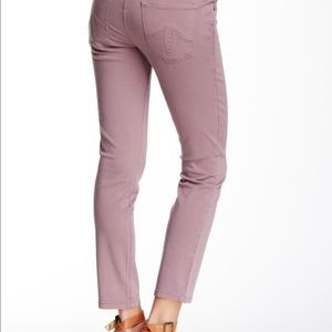 Like New! Level 99 Lily Skinny Straight Jeans sz28